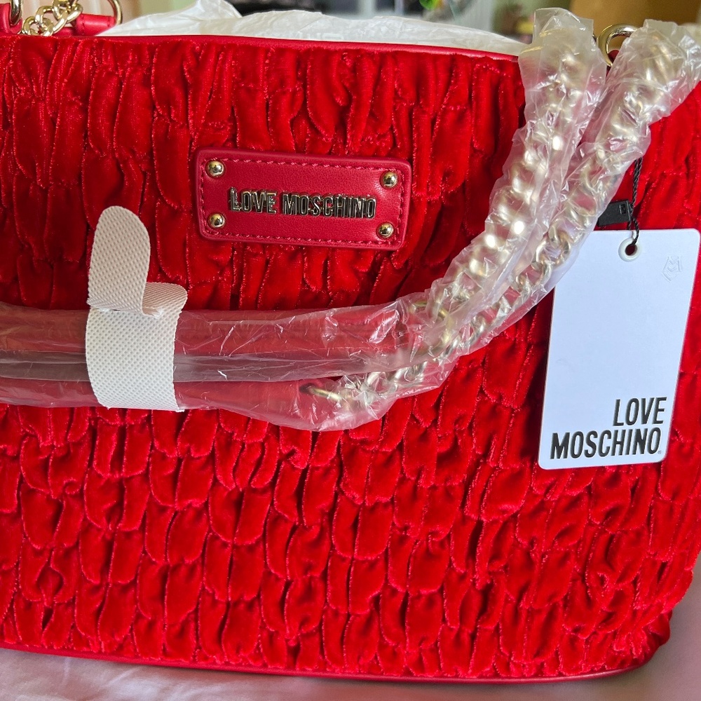 Brand new Love Moschino shoulder bag with tag - Picture 2 of 4